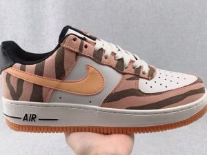 Air Force 1 Low Premium 'Daktari Stripes' Coconut Milk,Atomic Orange,Fuel Orange DJ6192100