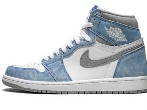 Air Jordans 1 High ‘Hyper Royal’ 555088402