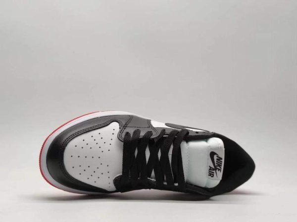 Air Jordan 1 black and white black toe - Image 5