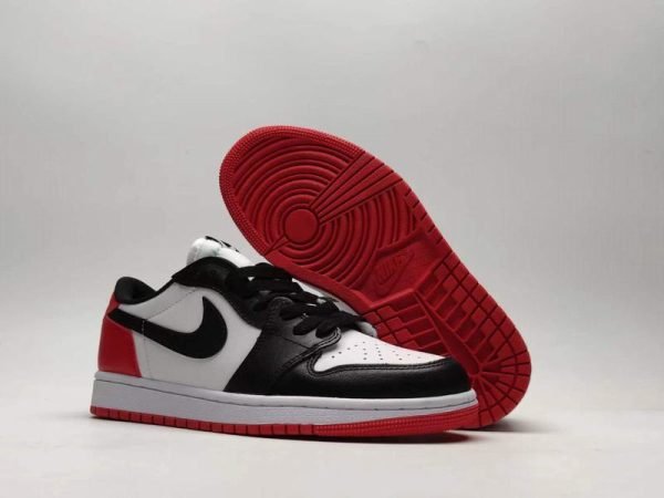 Air Jordan 1 black and white black toe - Image 2
