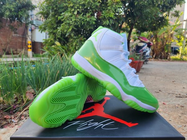 Air Jordan11 white green apple green - Image 5