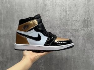 Air Jordan1 black gold mandarin duck