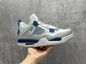 Air Jordan 4 genuine white