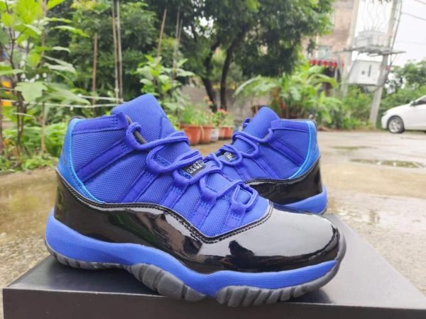 Air Jordan 11 Royal Blue Black